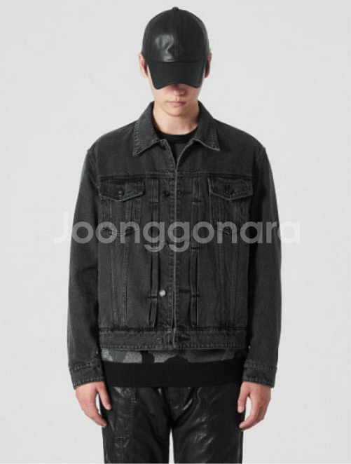 [46(100)] 준지 흑청 데님 트러커 자켓--0