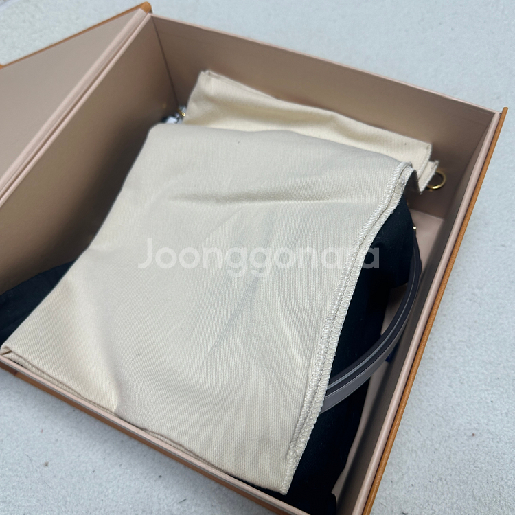 루이비통 트위스트 가방 PM 백 (풀박스)--7