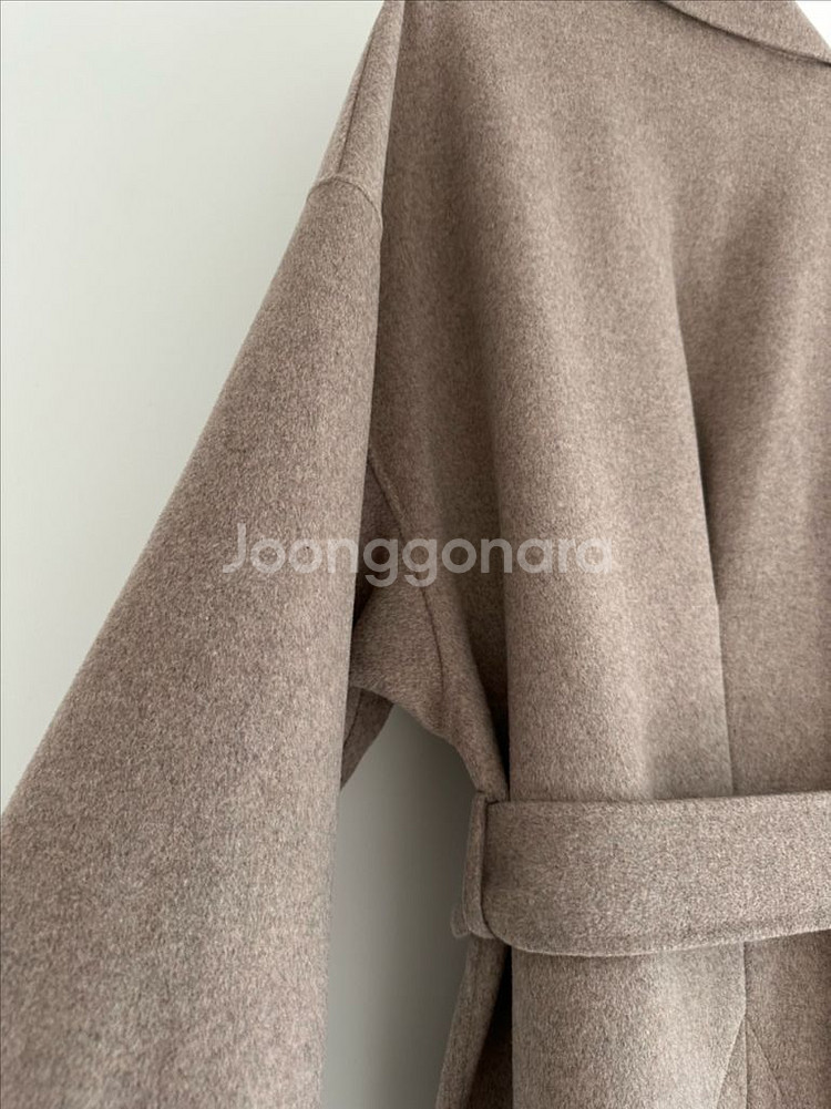 보웬 로에베 캐시핸드메이드코트팔아요--7