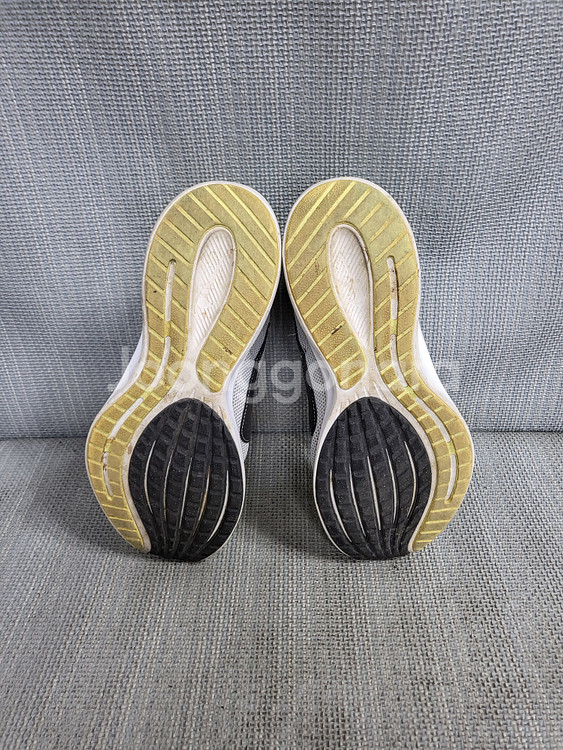 나이키 런닝화 240--4