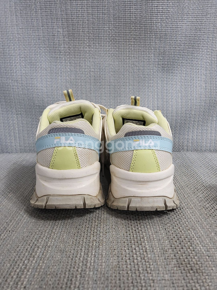 휠라 운동화 235--3