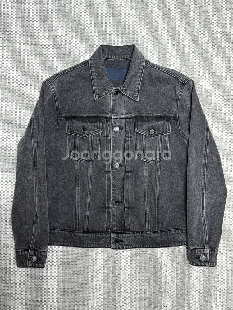 [46(100)] 준지 흑청 데님 트러커 자켓--6