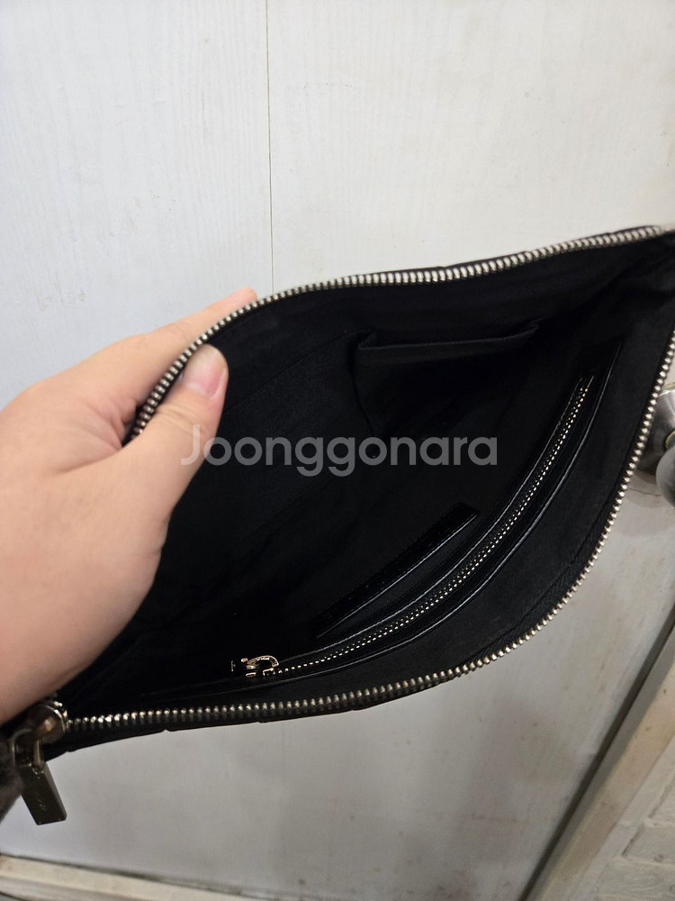 COURONNE 쿠론 클러치백! 가방상태 굿굿굿!--3