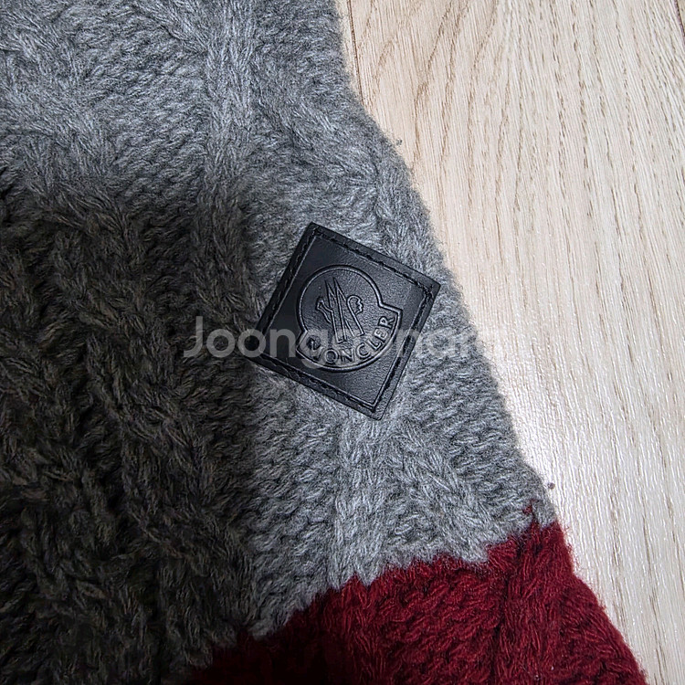 몽클레어 몽클레르 니트 스웨터 사이즈 5 (110사이즈)--1