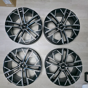 아이오닉5N 21인치 순정휠 1대분