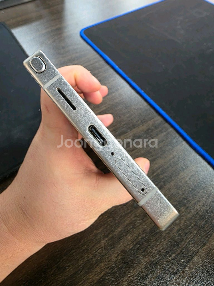 갤럭시S25울트라 256G 무잔상 SSS최상급 중고폰--4