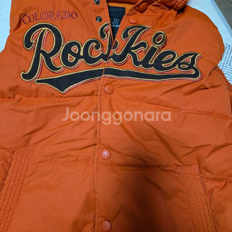 MLB 패딩 조끼 105사이즈 판매합니다--3