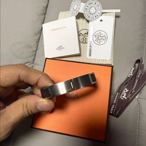 에르메스 클릭아슈 t4