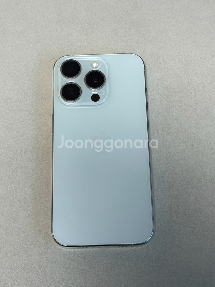 아이폰 15pro 실버 256GB / 케이스 증정 / 배터리 성능 89%--0