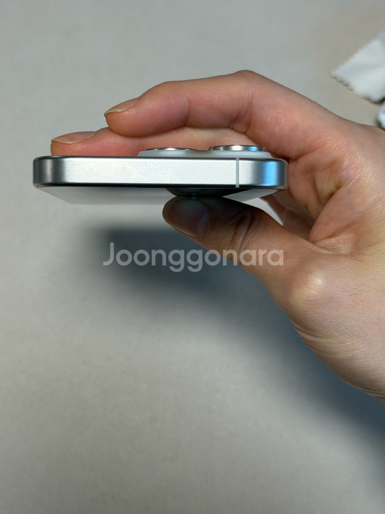 아이폰 15pro 실버 256GB / 케이스 증정 / 배터리 성능 89%--5