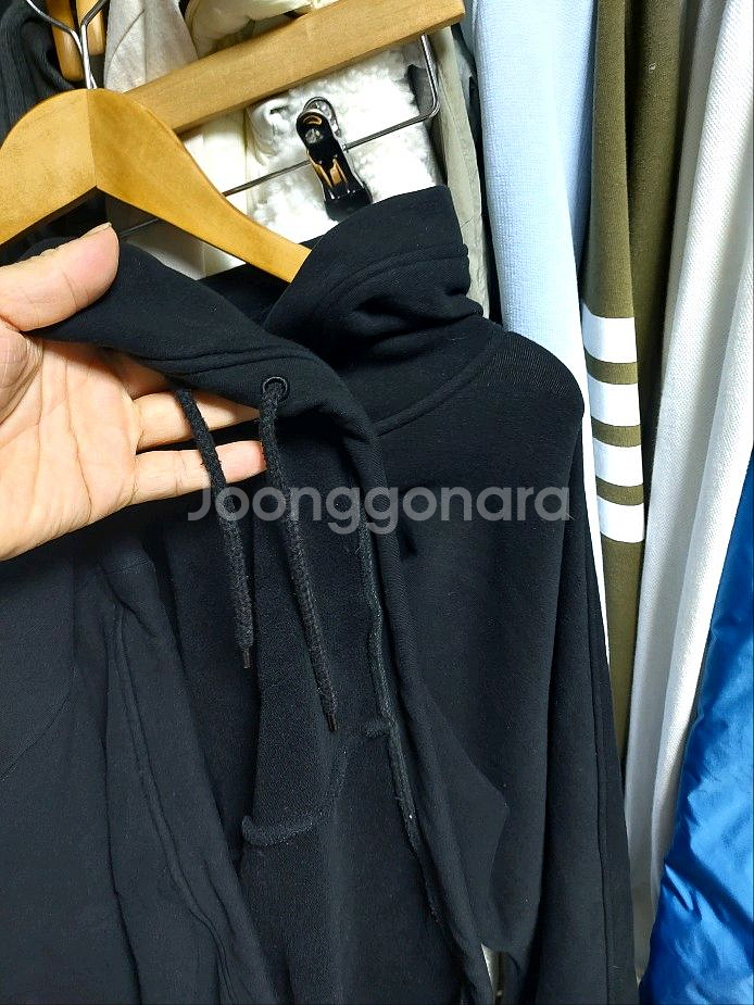 발렌시아가 스몰 로고 블랙 후드티 실측 105-110 백화점판--7