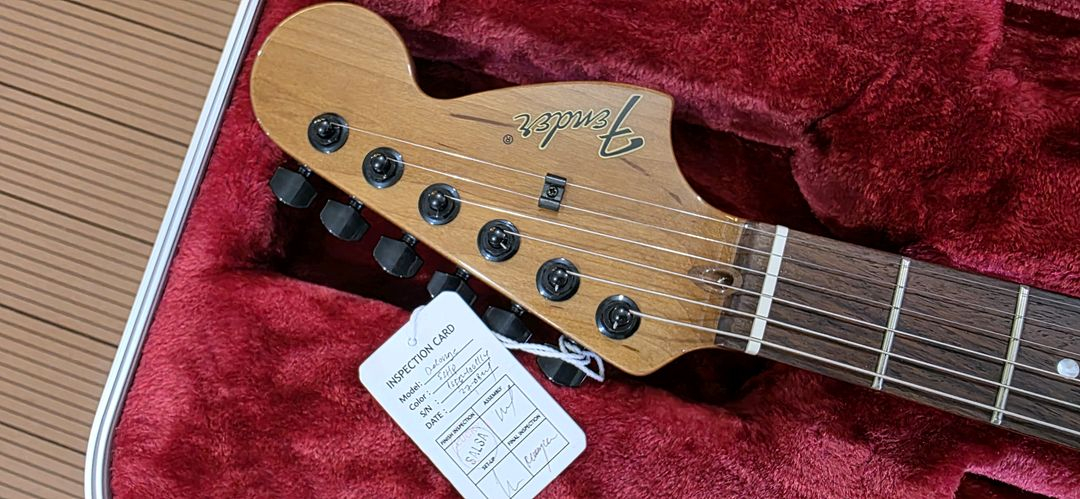 펜더 인펜 탐 델론지 시그네쳐 핑크 스타캐스터 일렉기타 Fender Tom Delonge Blink-182 이미지