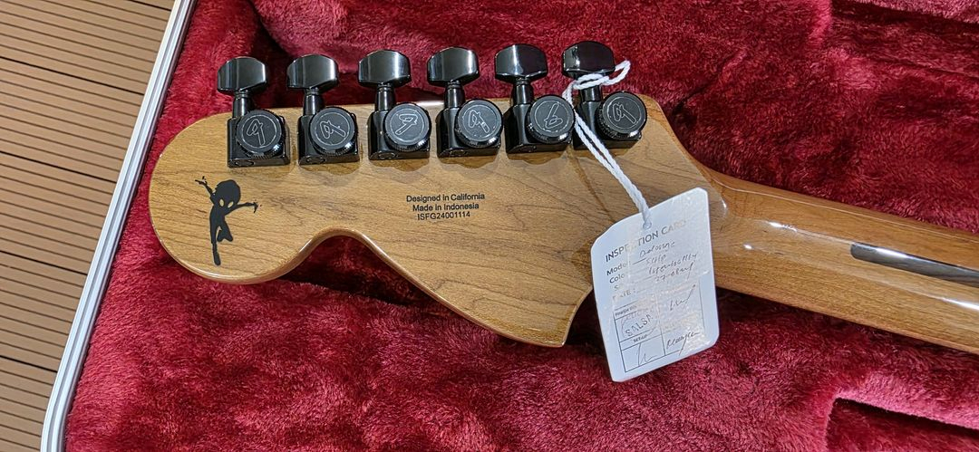 펜더 인펜 탐 델론지 시그네쳐 핑크 스타캐스터 일렉기타 Fender Tom Delonge Blink-182 이미지