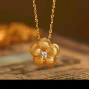 18k 골드 꽃 모티브 팬던트