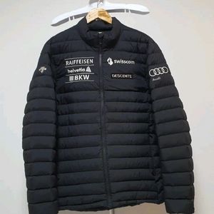 데상트 아우디 스위스스키팀 경량패딩 105사이즈 판매