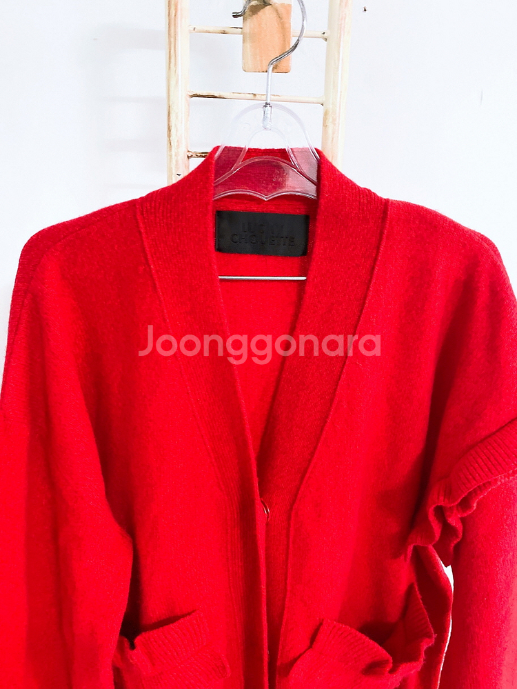 (프리사이즈)럭키슈에뜨여자똑딱이단추울100%프릴유니크가디건--1