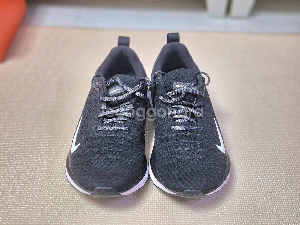 새제품 나이키 인피니티 런4 런닝화(270) 판매--1