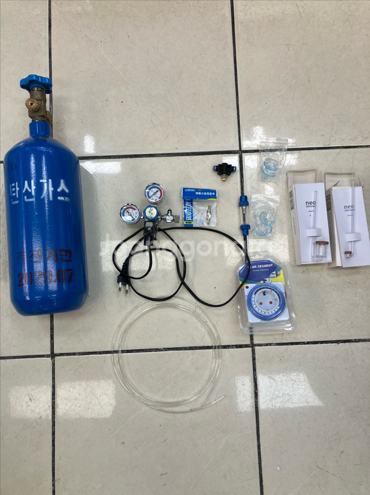 이탄 3.7리터 봄베 혜홍레귤레이터 수초풀셋트--0