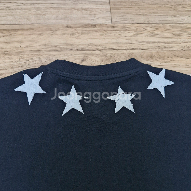 [XS] 지방시 FW18 크랙 스타 티셔츠--3