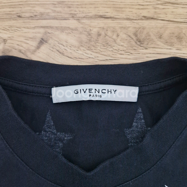 [XS] 지방시 FW18 크랙 스타 티셔츠--4