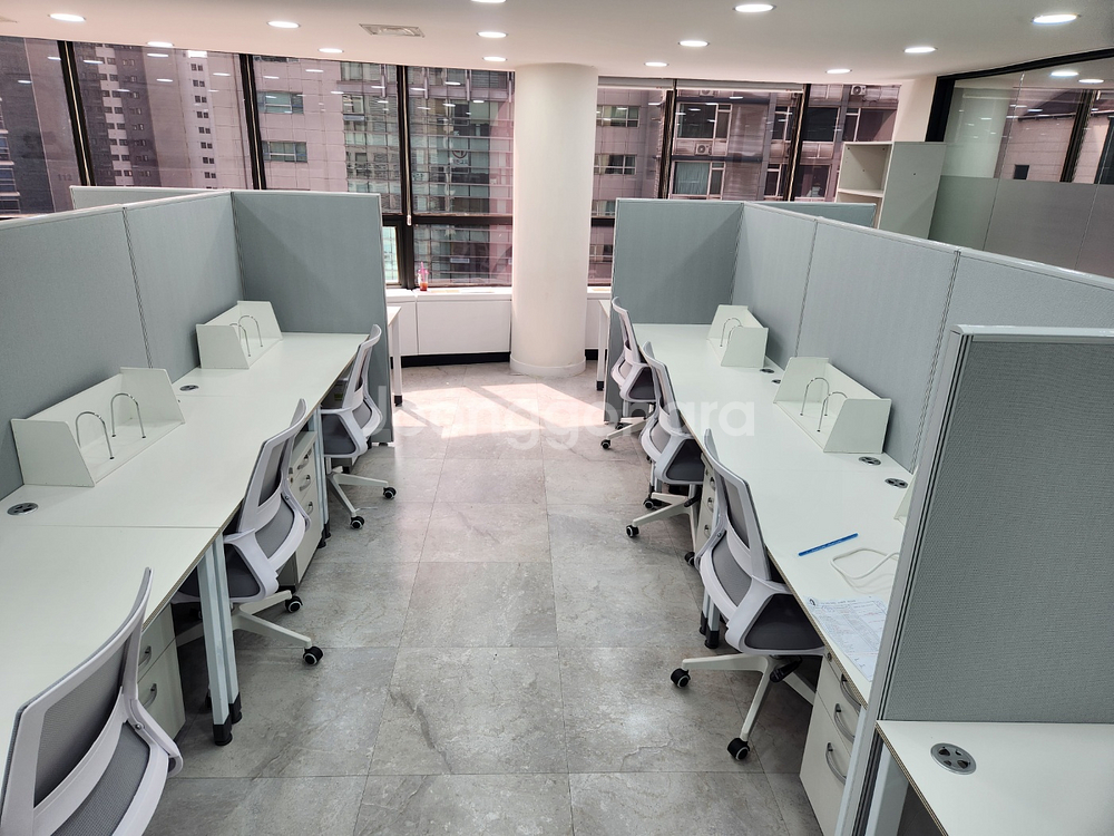 [신품]화이트 사무용책상 강남전시장 사무용가구--1