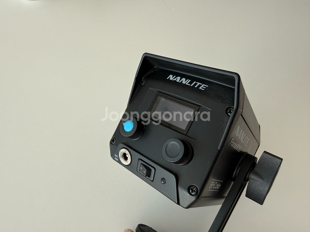 난라이트 포르자 60B + 파라볼릭 소프트박스--3