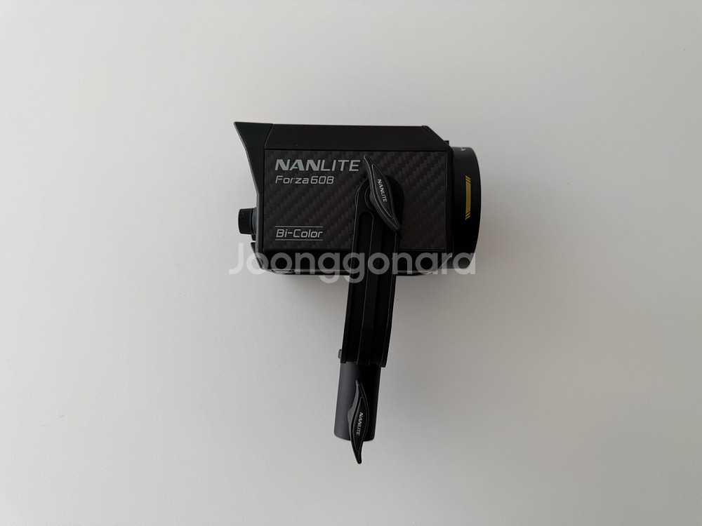 난라이트 포르자 60B + 파라볼릭 소프트박스--1