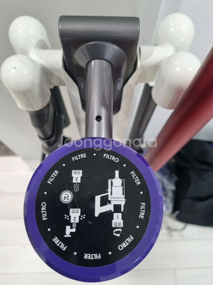 다이슨 V10 플러피 무선청소기--6