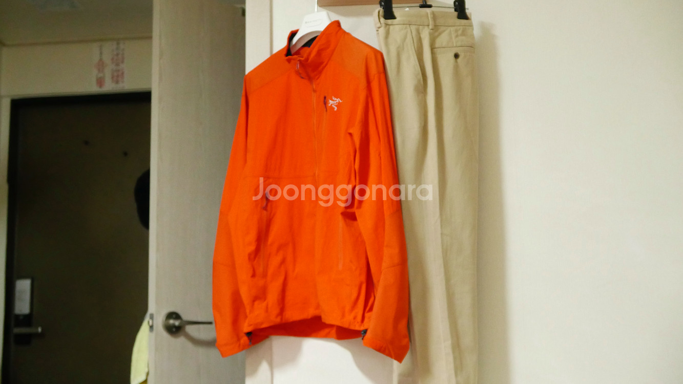 아크테릭스 감마 SL 하이브리드 자켓--2