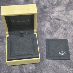 반클리프 목걸이 펜던트 케이스