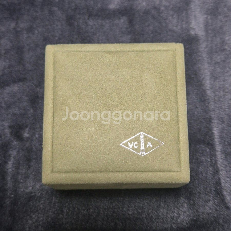 반클리프 스위트 알함브라 팔찌 케이스 브레이슬릿--1