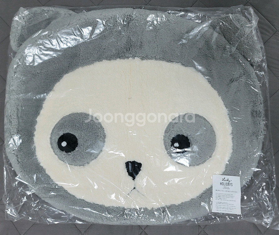 굿즈 캐릭터 2타입, 폭신폭신 대형 러그 모두 신품 입니다.--1