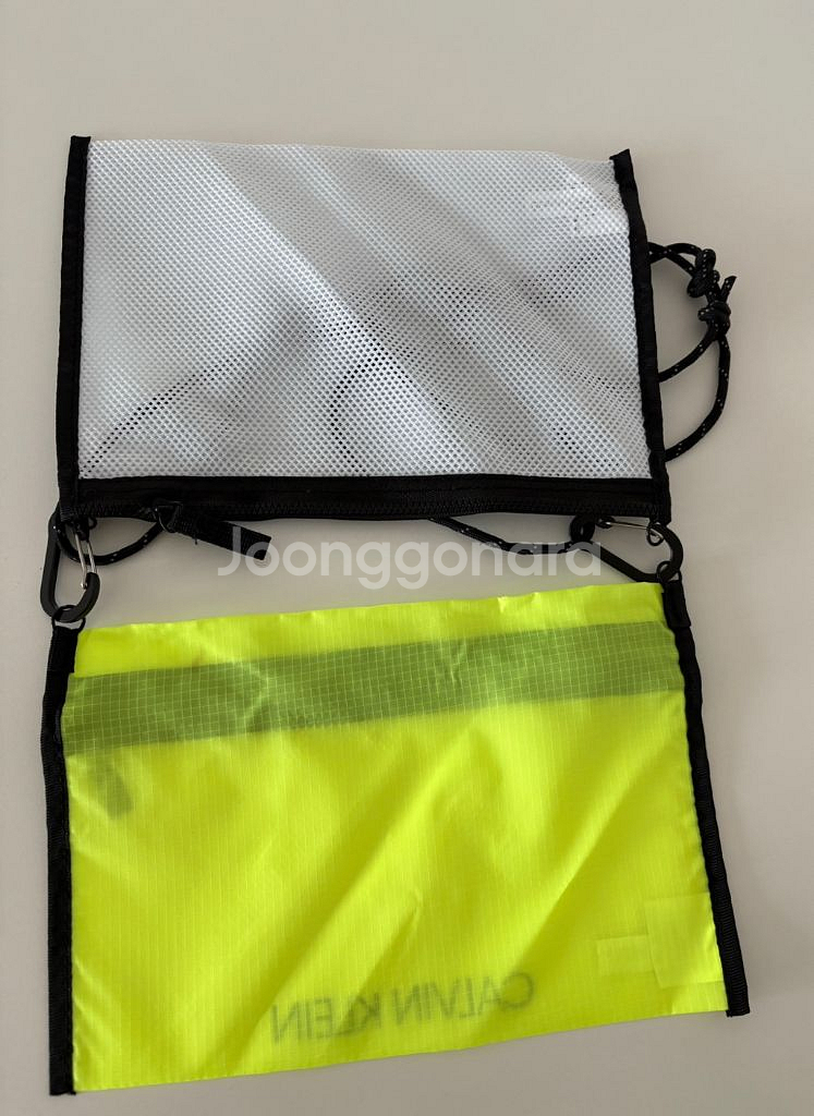 CK 캘빈클라인 사코슈백 크로스백 (새제품 정품)--2