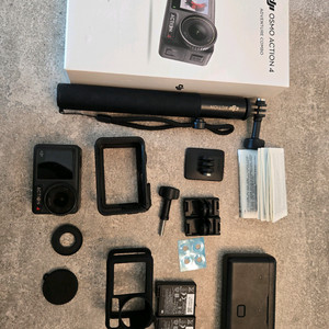 DJI 오즈모 액션4 어드벤처 콤보풀셋 ,케어 많이 남아있음