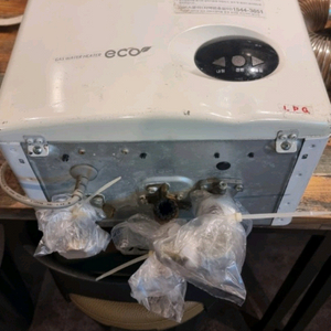 린나이 가스온수기 RUF-A40E 팝니다 lpg 2018년식입니다