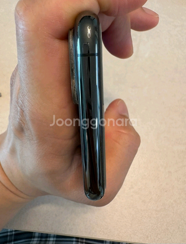 아이폰 11 Pro 판매합니다.--2