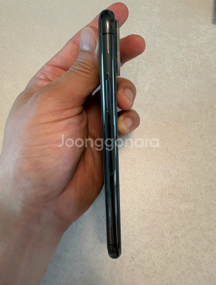 아이폰 11 Pro 판매합니다.--4