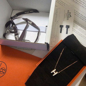 [풀구성] 에르메스 팝 H 아슈 펜던트 목걸이 화이트