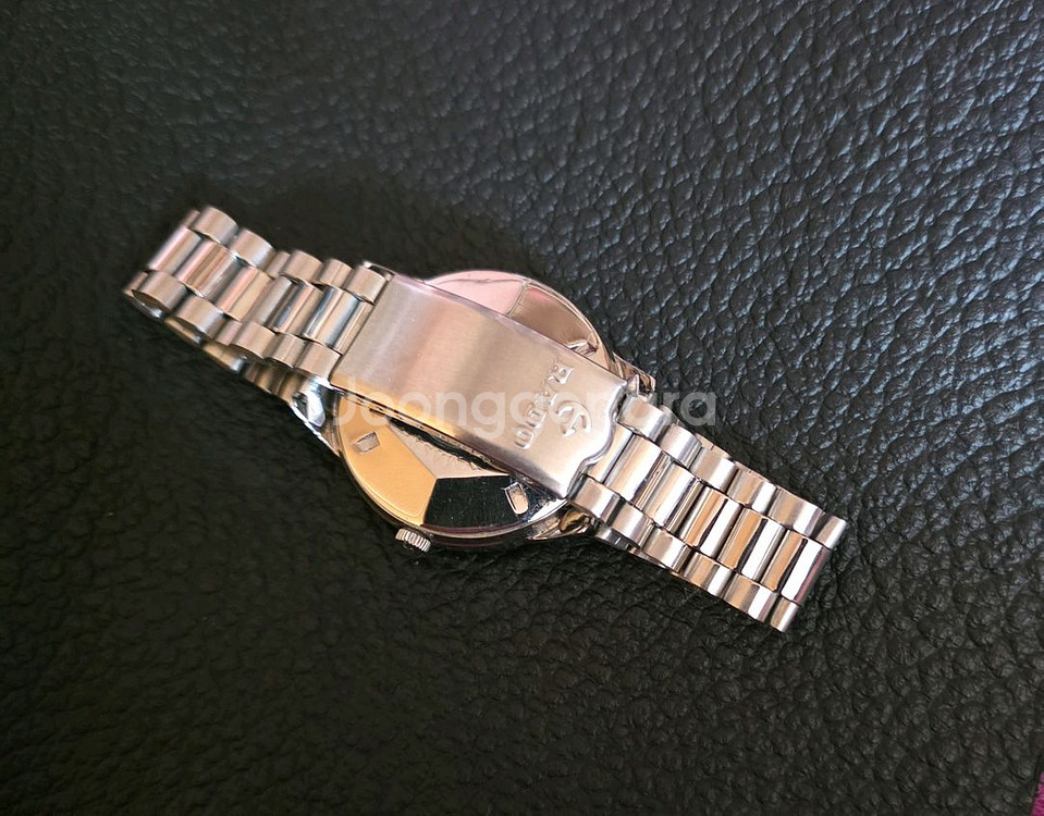 빈티지 라도 스타 라이너 오토매틱시계 팝니다.--2