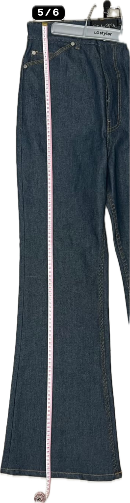 [S] STU 24FW 플레어 데님 팬츠 인디고 룩북 모델용 샘플추정--4