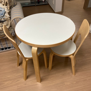 아르텍(artek) 테이블 및 의자