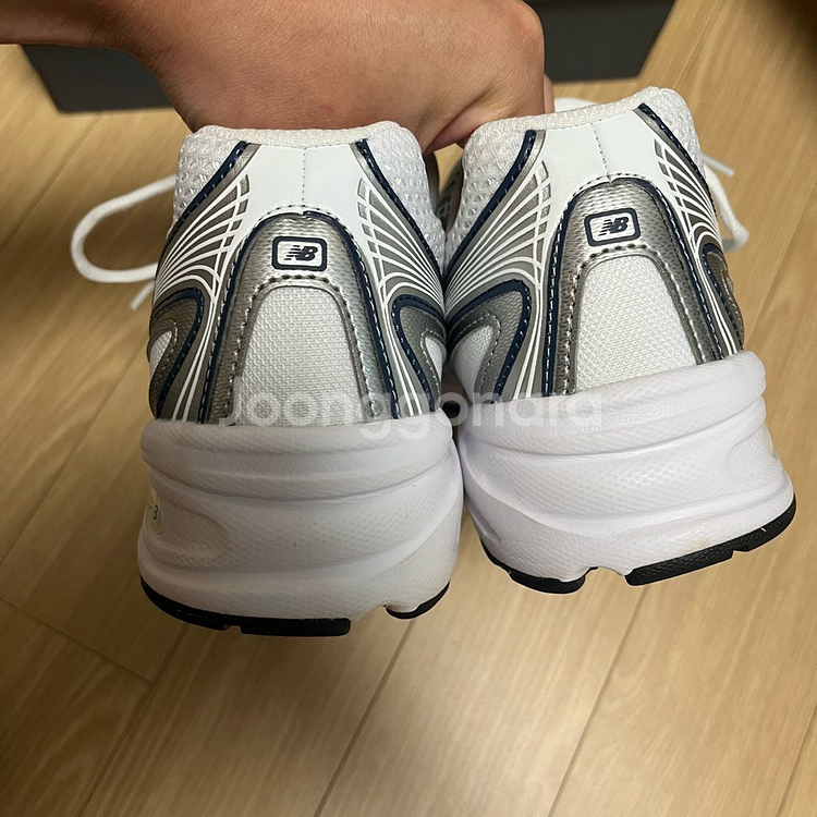 뉴발란스 740 네이비화이트 260사이즈--1