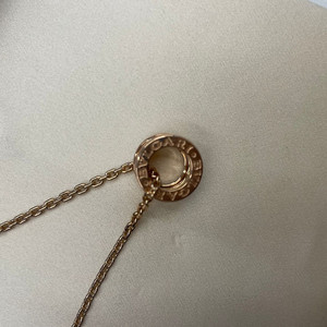 불가리 비제로원 펜던트 목걸이 로즈골드