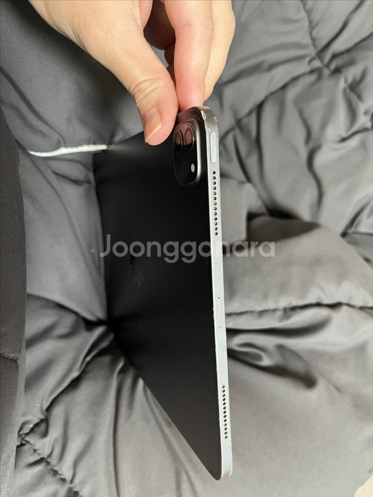 아이패드 프로 11 2세대 판매합니다--3