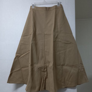 새상품) 6만원대 탄탄한 플레어 코튼 롱 스커트