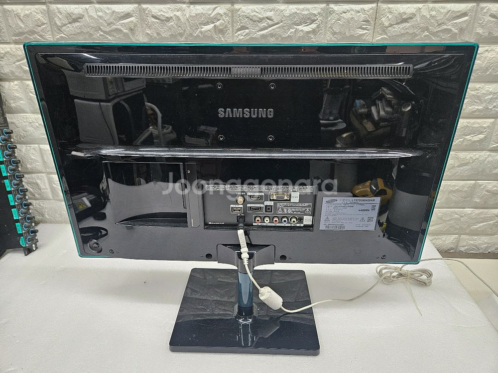 삼성 27인치 LED TV 입니다--3