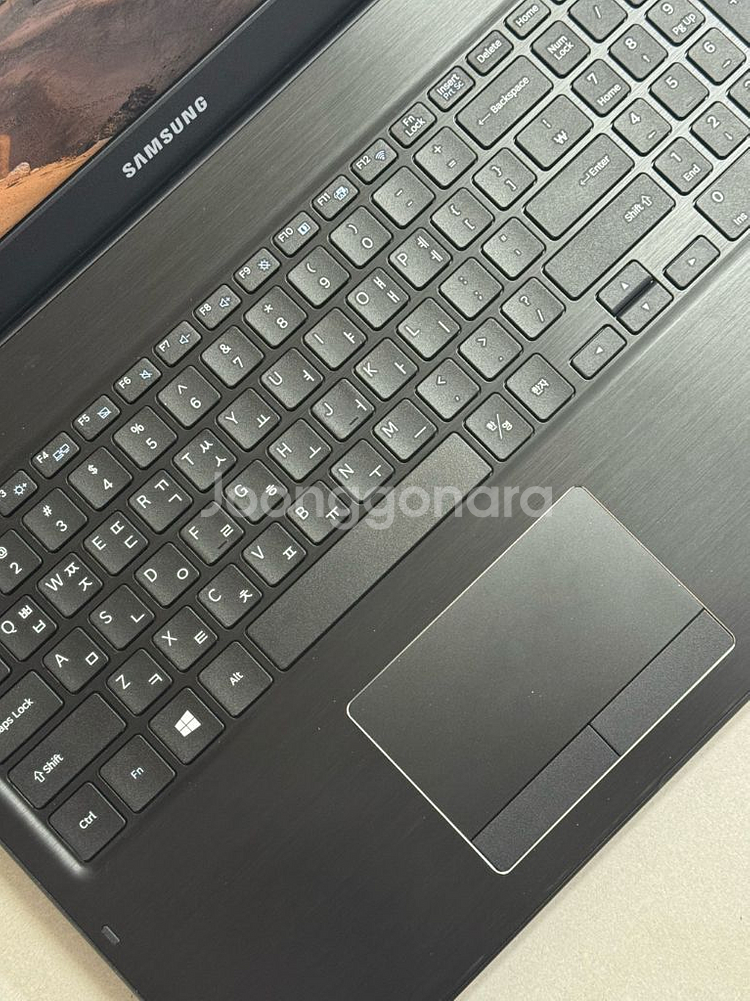 [ 배터리 거의 새거 ] 삼성 노트북 NT500R5W i5-7200U--2