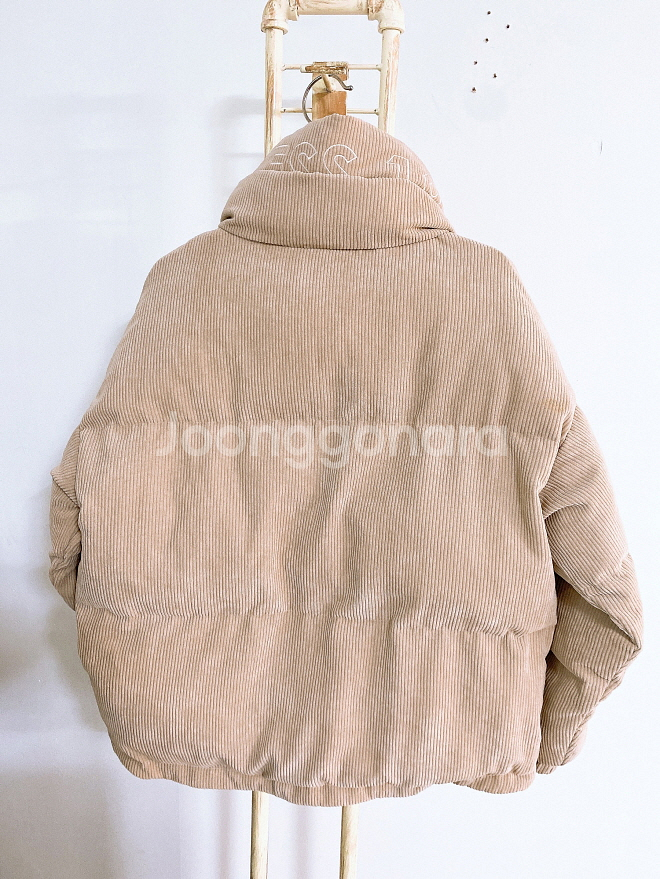 (XS~S)게스여자하이넥골덴코듀로이오버핏패딩점퍼--4