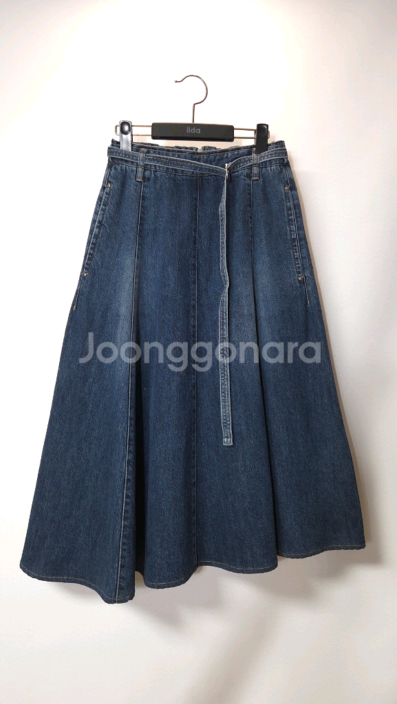 한섬 SJSJ 2023 플레어 벨티드 데님 백밴딩 롱 스커트--2