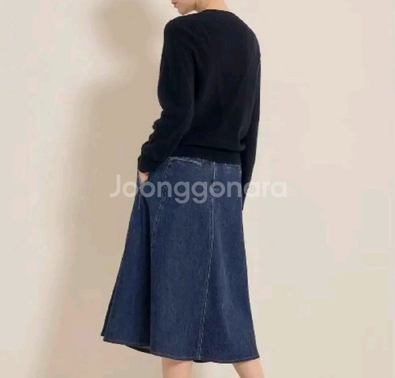 한섬 SJSJ 2023 플레어 벨티드 데님 백밴딩 롱 스커트--0